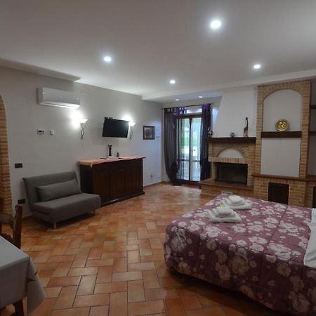 La Coccinella Bed & Breakfast Iesi Bagian luar foto