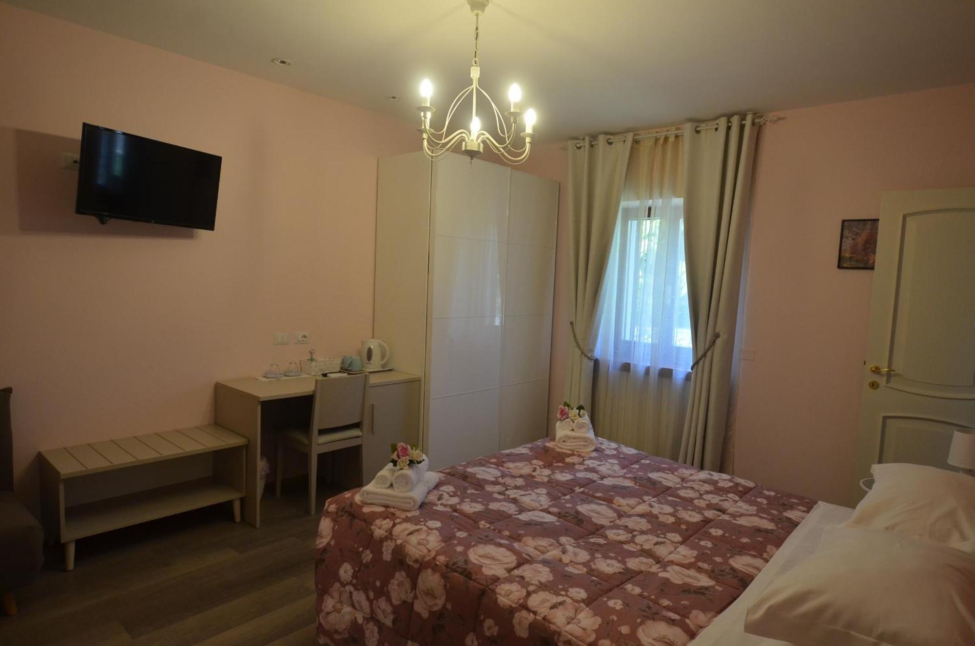 La Coccinella Bed & Breakfast Iesi Bagian luar foto