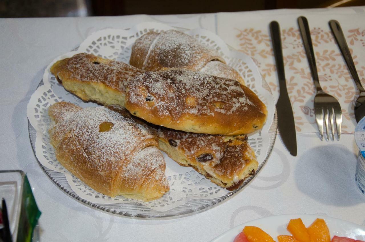 La Coccinella Bed & Breakfast Iesi Bagian luar foto
